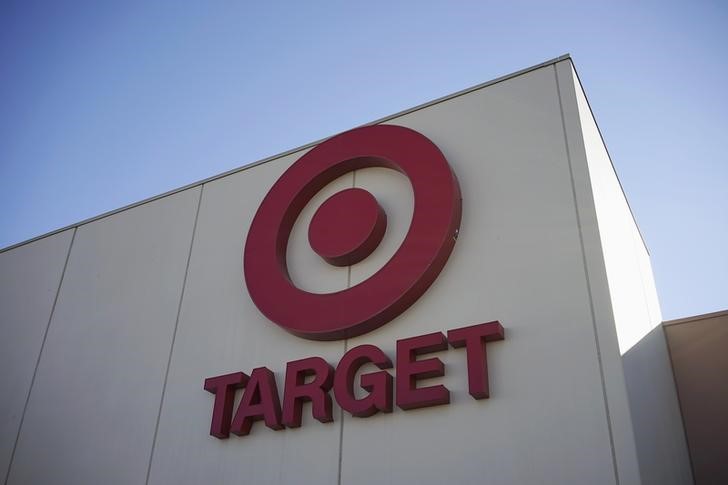Target stock plunges on earnings miss, weak&nbsp;guidance