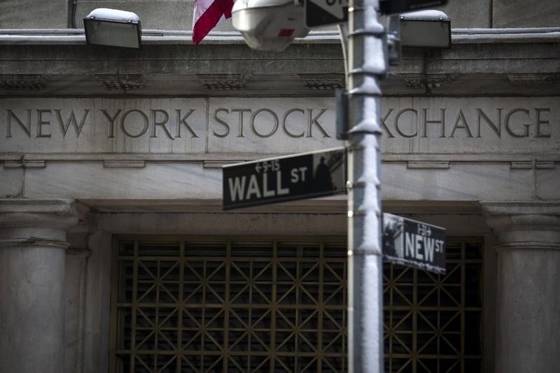 U.S. stocks lower at close of trade; Dow Jones Industrial Average down&nbsp;1.01%