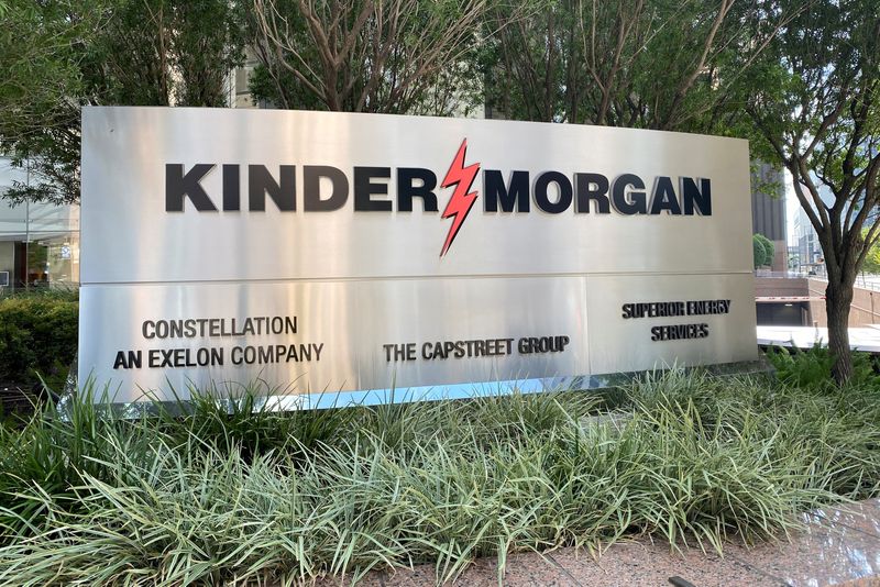 Kinder Morgan shuts two Los Angeles fuel pipelines due to power&nbsp;outages