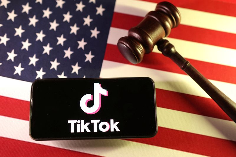 US Supreme Court justices weigh in on TikTok bid to avoid&nbsp;ban