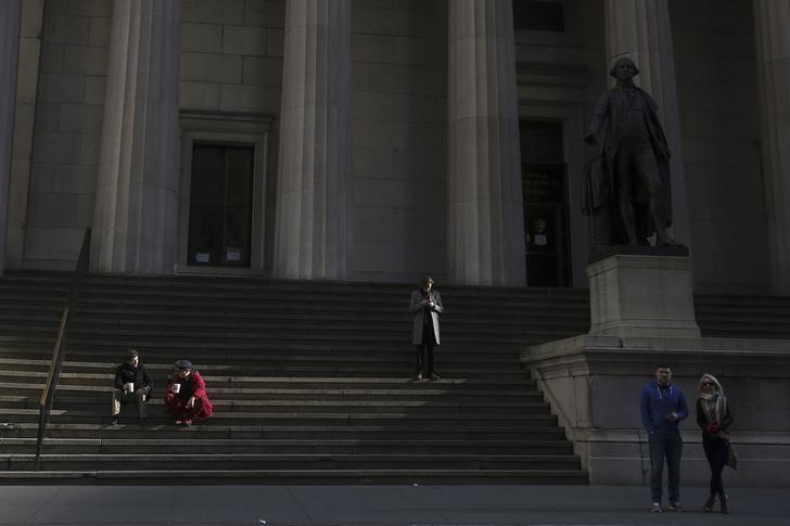 U.S. stocks lower at close of trade; Dow Jones Industrial Average down&nbsp;0.42%
