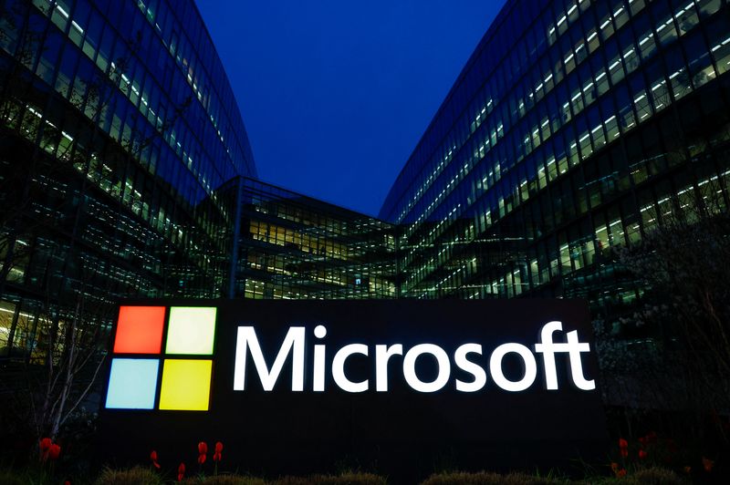 Microsoft denies training AI models on user&nbsp;data