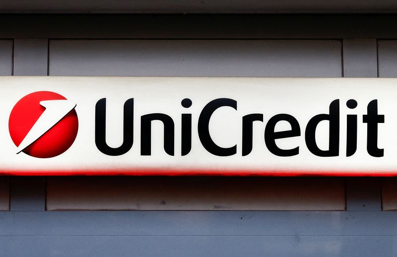 UniCredit to offer wealthy clients Blackstone’s private equity&nbsp;fund
