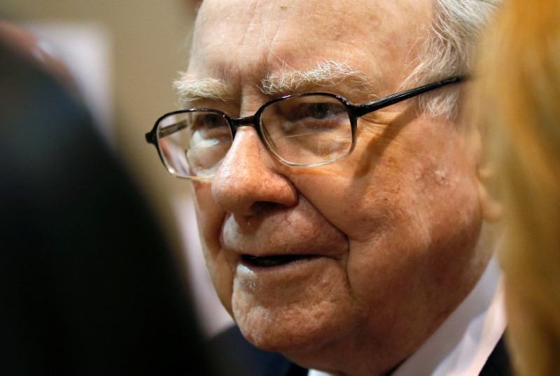 Berkshire Hathaway reports record operating earnings as cash pile swells&nbsp;further