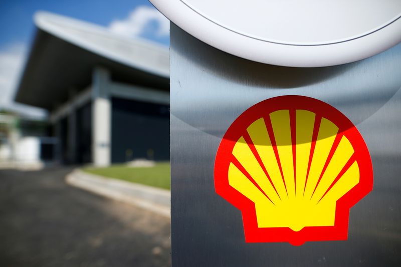 Shell Q4 profit down 39%, $3.5 bln buyback&nbsp;announced