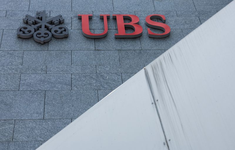 UBS’s auditor warns over bank’s financial reporting&nbsp;controls