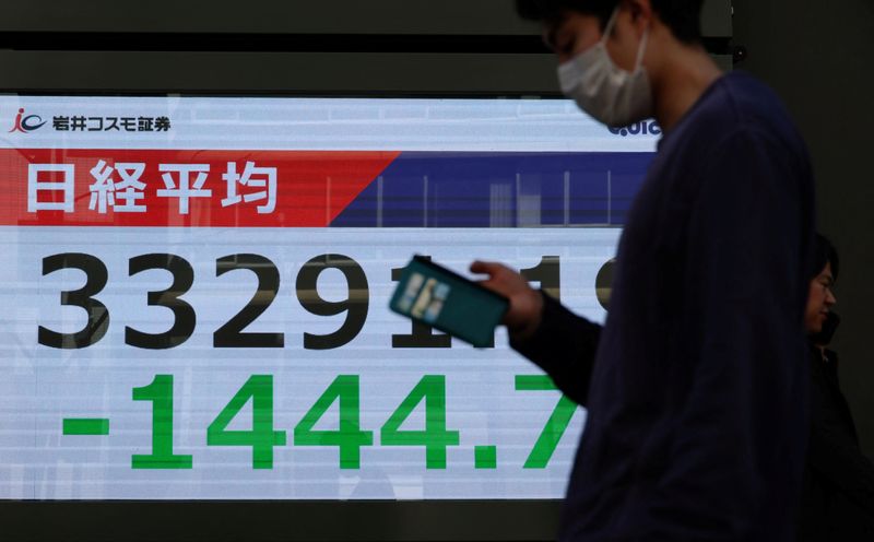 Banks drive fresh slide in world&nbsp;markets