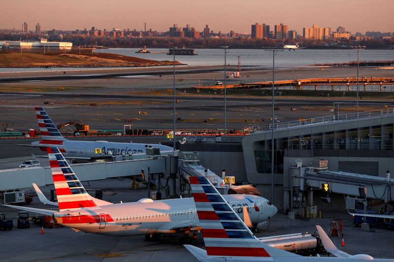 American Airlines ends JetBlue talks, sues over collapsed&nbsp;alliance