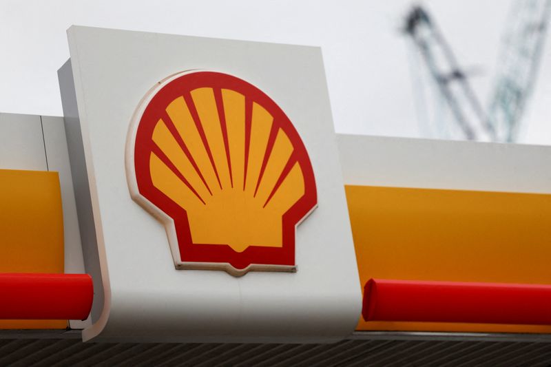 Shell is studying merits of buying BP, Bloomberg News&nbsp;reports