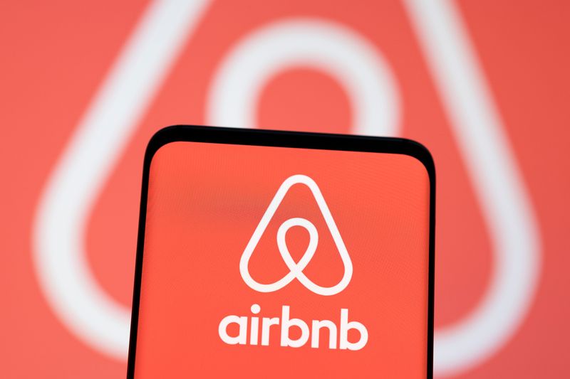 Spain blocks more than 65,000 Airbnb holiday rental&nbsp;listings