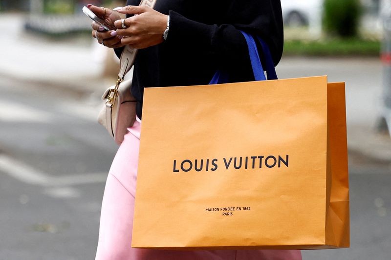 Luxury heavyweights struggle to shake off shopper&nbsp;fatigue