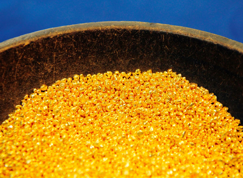 Gold prices fall from record highs with rate cuts, payrolls in&nbsp;focus