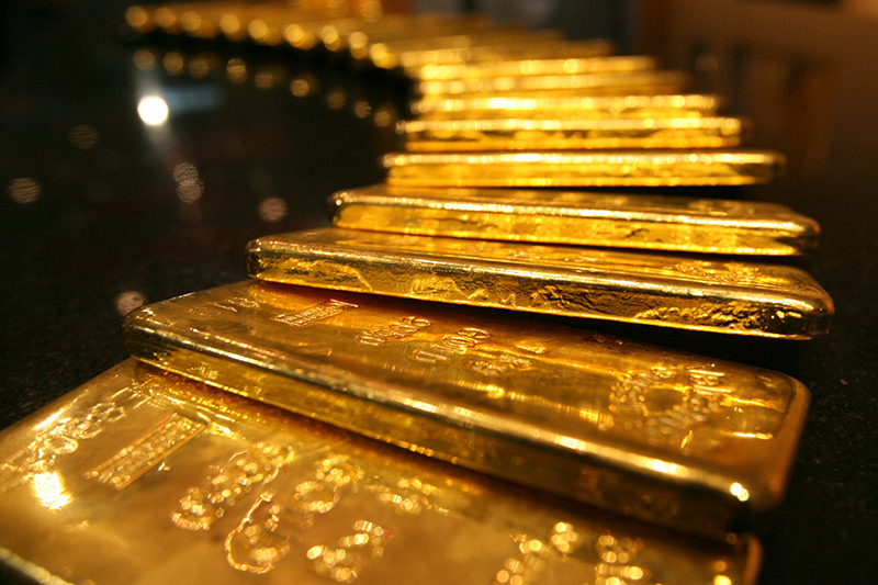 Gold prices rise on fresh Trump tariff jitters; Russia sold holding in&nbsp;January