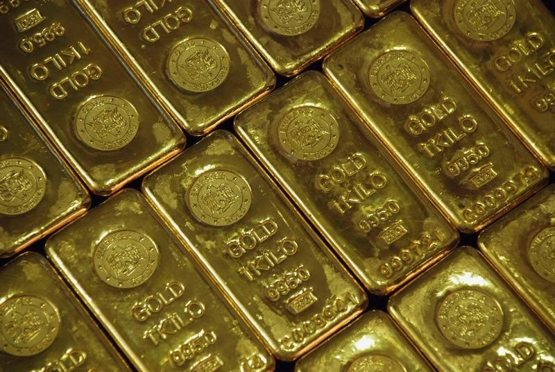 Gold prices steady near $5,200/oz; strong Feb gains on&nbsp;tap