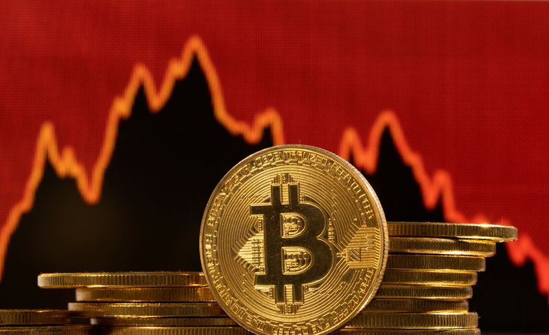 Bitcoin may drop to $50,000 in coming weeks, StanChart’s Kendrick&nbsp;warns