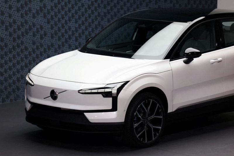 Volvo Cars December-February sales volumes drop&nbsp;10%