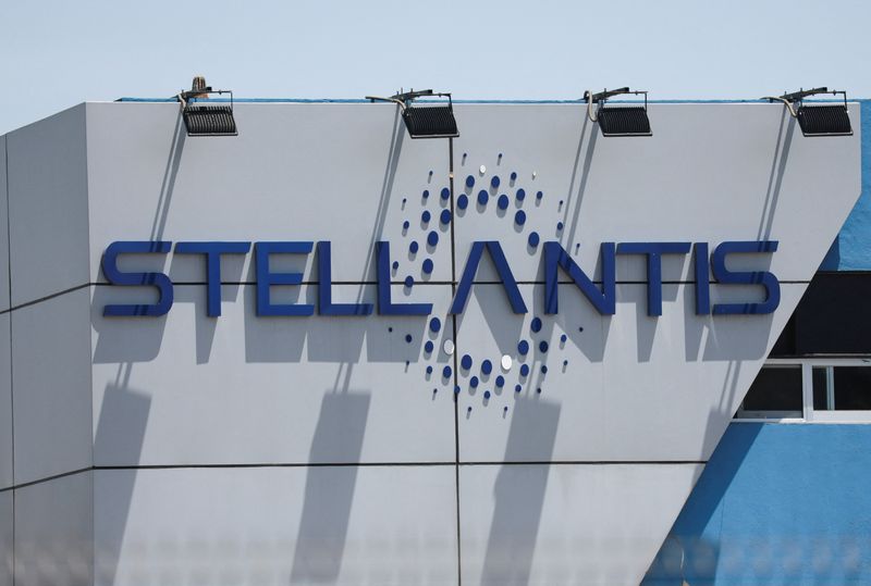 Stellantis sells 5 billion euros in bonds to bolster finances after EV&nbsp;charges