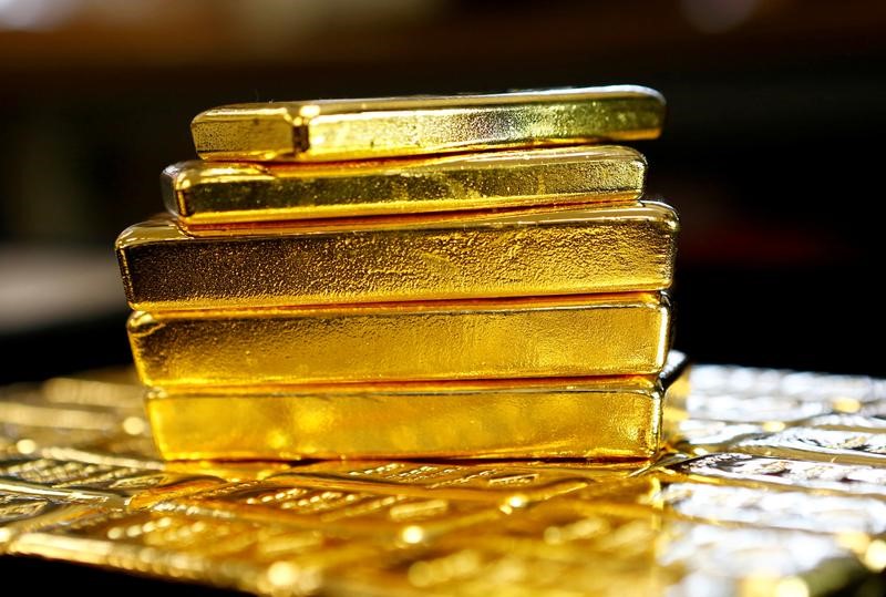 Gold prices tick up as traders weigh Iran truce prospects, hot US inflation