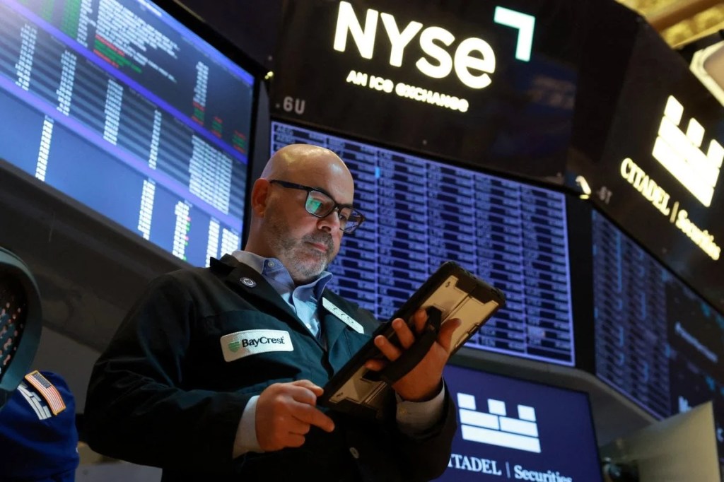 Nasdaq sheds more than 1% as technology sector takes a hit from chip stocks